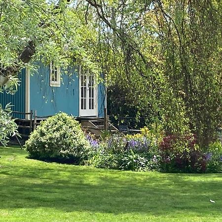 The Bailey Shepherd'S Hut And Holiday Cottage Skipton Exterior photo