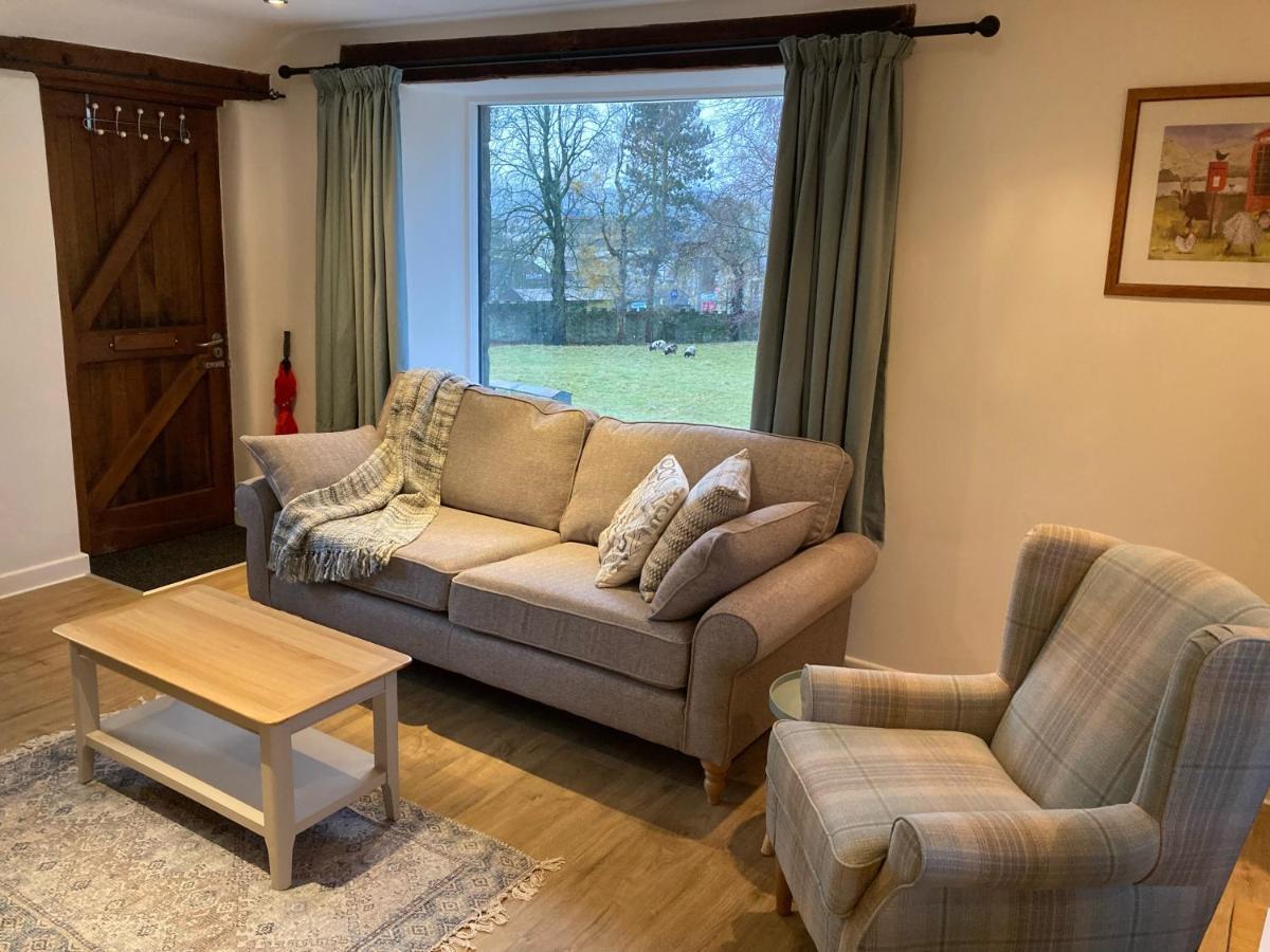 The Bailey Shepherd'S Hut And Holiday Cottage Skipton Exterior photo